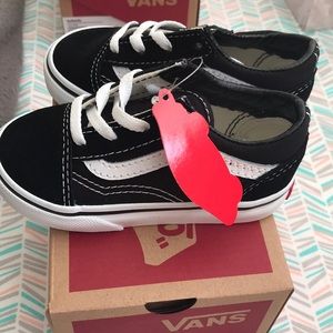 Baby vans size 6c